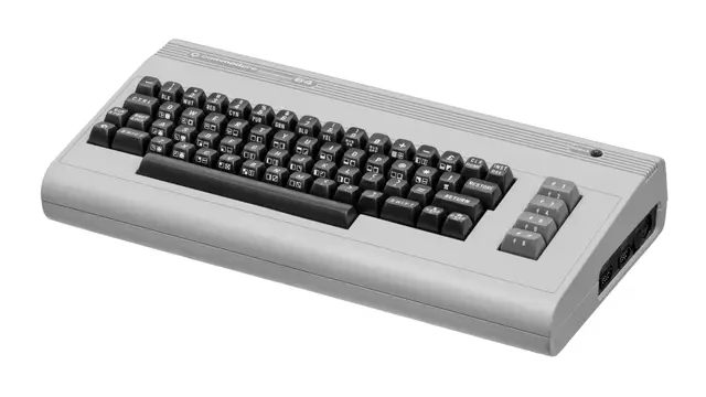 Ordenador doméstico Commodore 64 de 8 bits, con su carcasa beige y teclado integrado