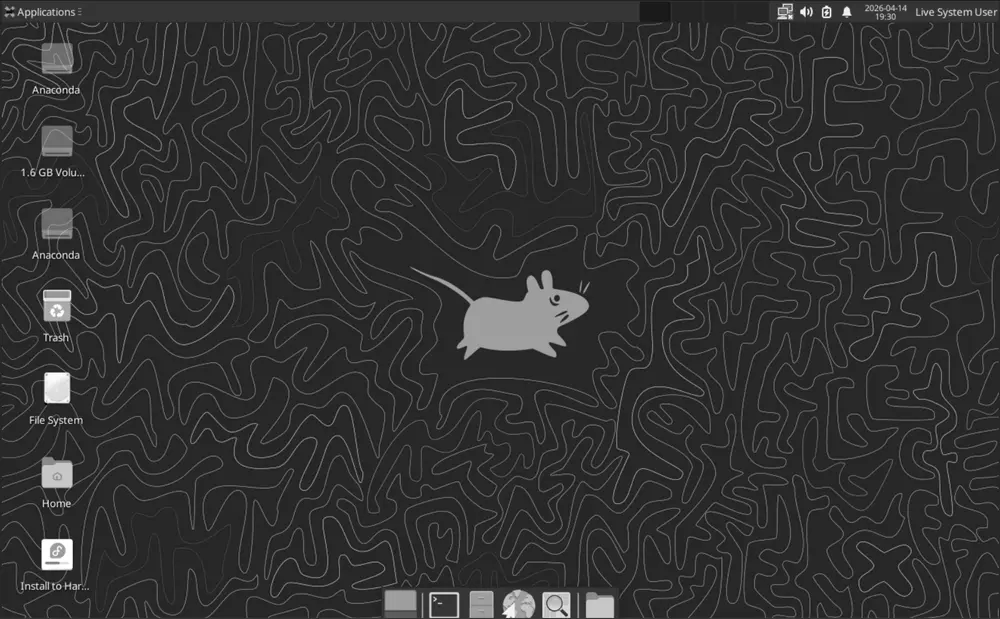 Escritorio XFCE por defecto con panel y menú en Fedora Linux 38
