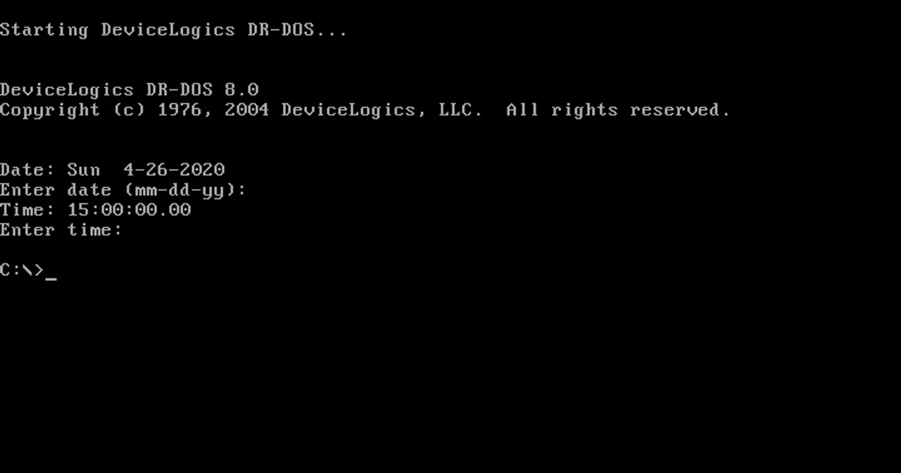 Pantalla de arranque de DR-DOS 8.0 con texto blanco sobre fondo negro