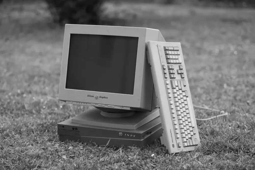 SGI Indy graphics workstation running IRIX with its monitor and keyboard
