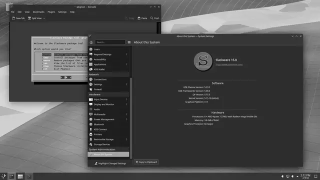 Escritorio de Slackware 15.0 con KDE Plasma 5, mostrando pkgtool y los Ajustes del sistema